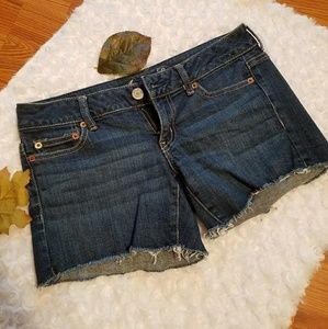 American Eagle short